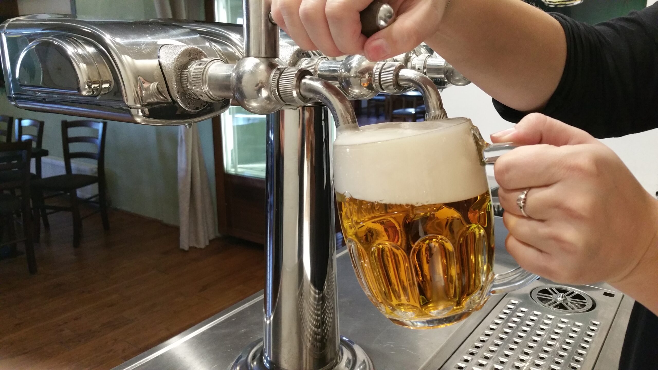 Točení piva Vavřínovy Lázně